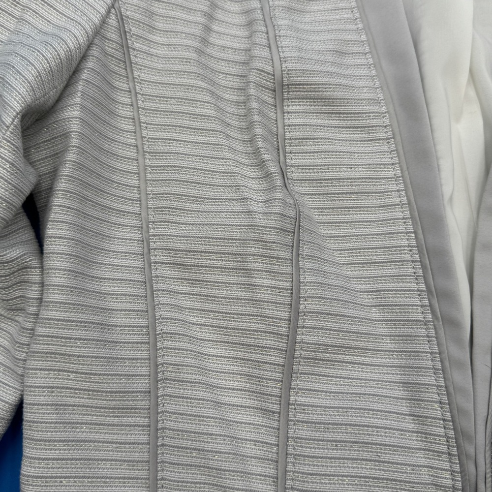 White House Black Market Grey Metallic Textured Peplum Blazer Jacket Size 8 - Picture 5 of 6